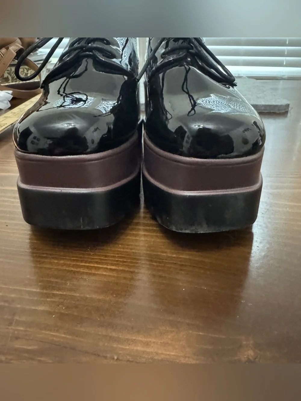N/A women’s platform